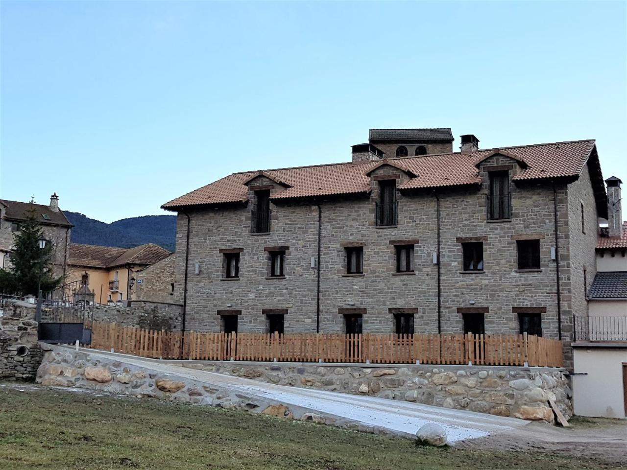 Affittacamere Casa Perez Yebra de Basa Esterno foto